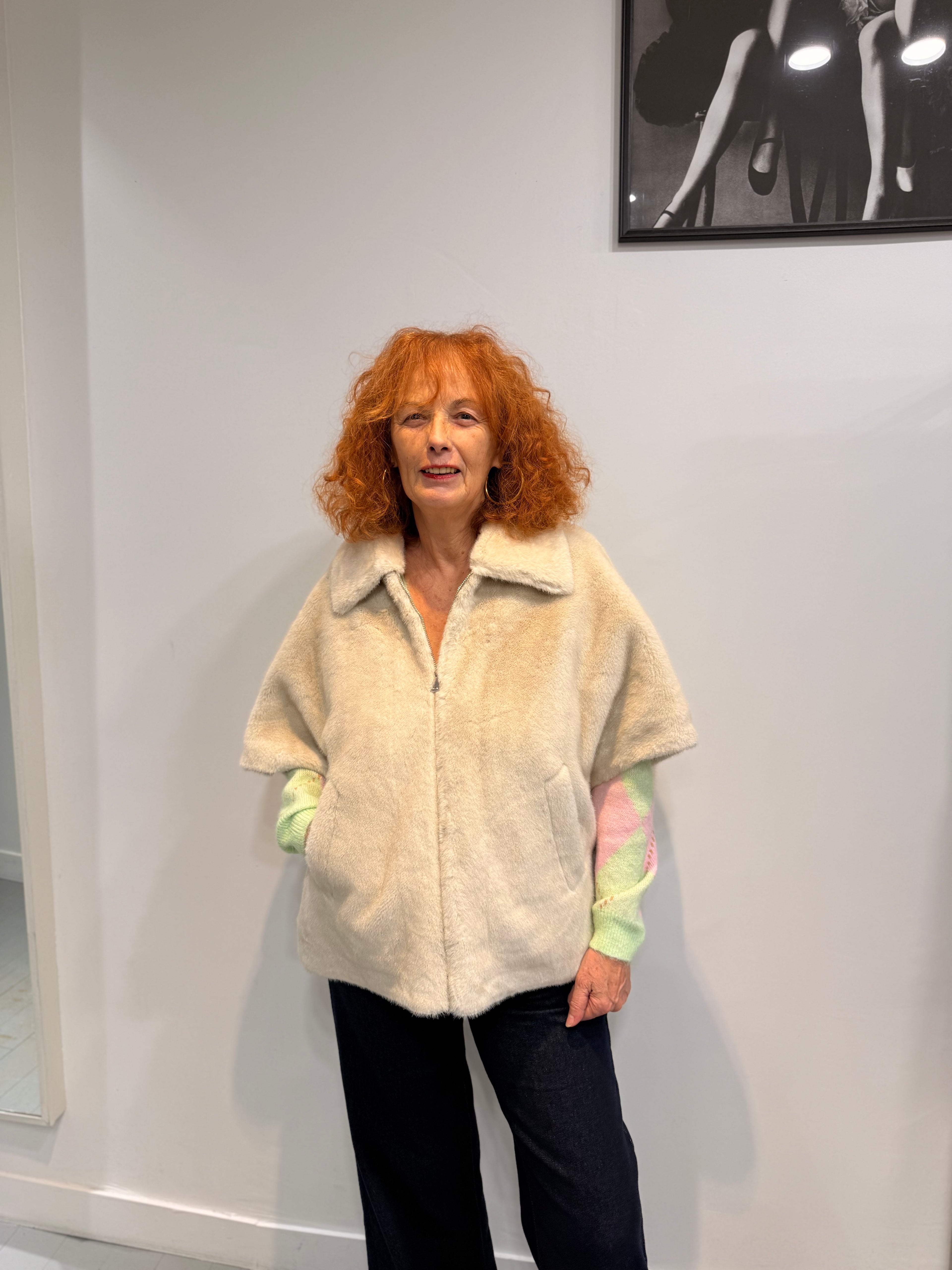 Cape Cathy fausse fourrure